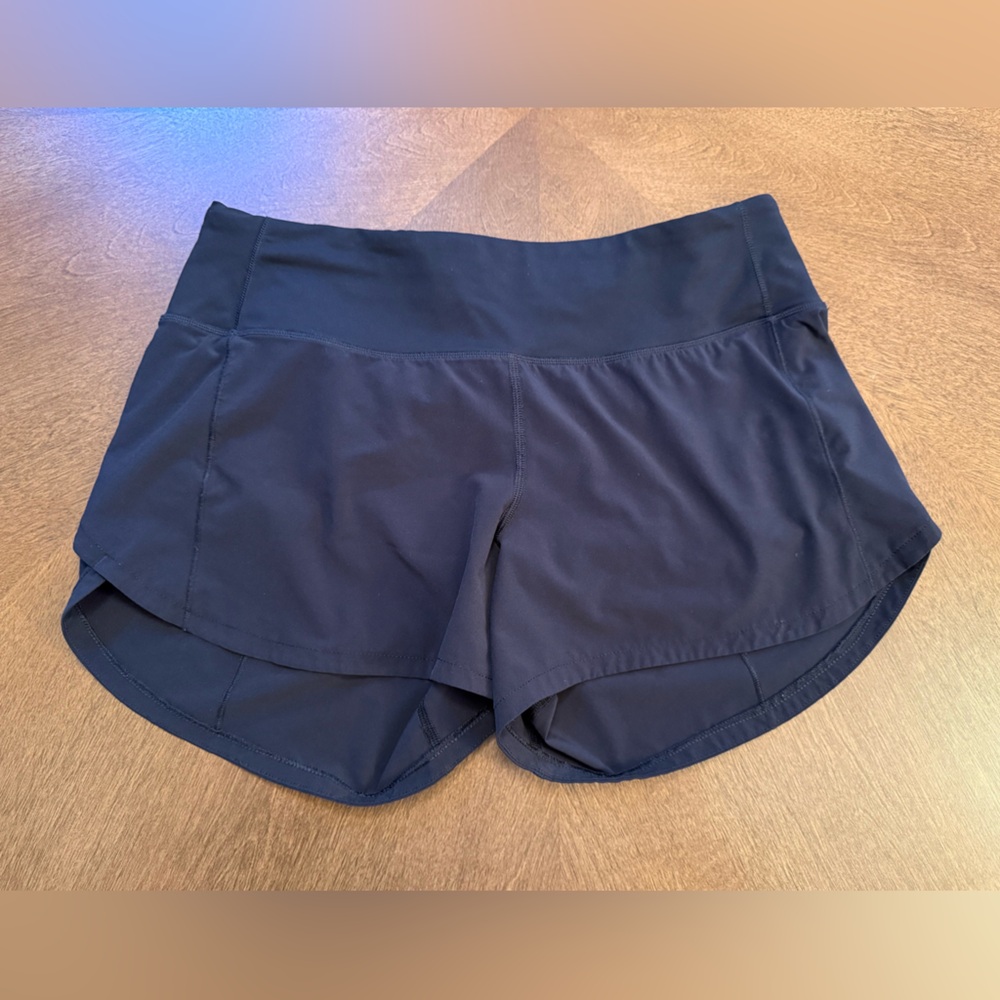 Lululemon Speed Up 4” shorts. Size 6. Black